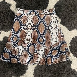 Pretty Little Thing skirt